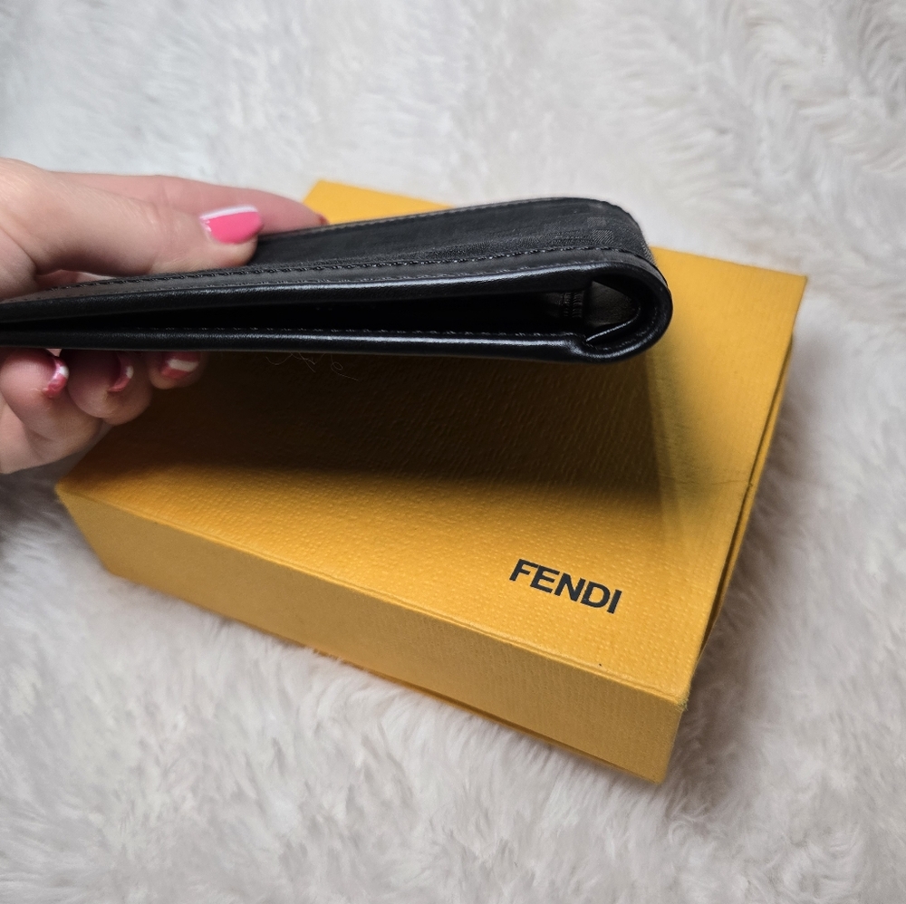 Fendi Black Zucchino Bifold Wallet LIKE NEW! - Picture 3 of 11